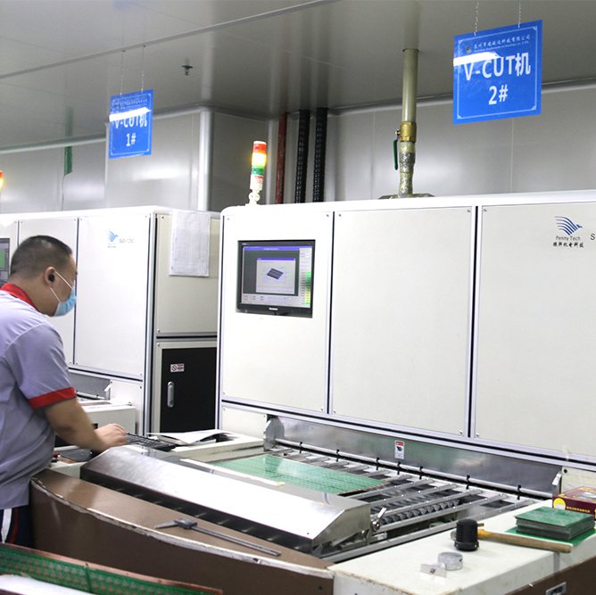 V-score machine under its V-CUT line sign at Hongrong